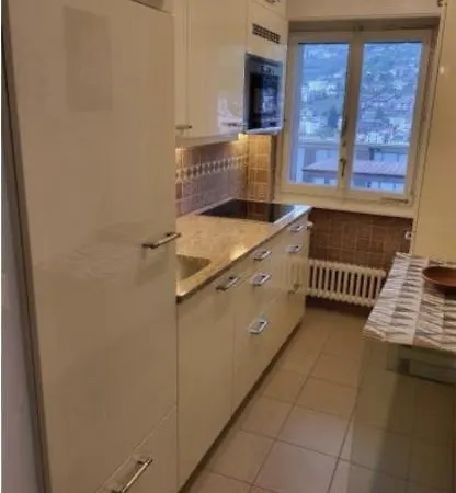 Superbe Etage Eleve Appartement